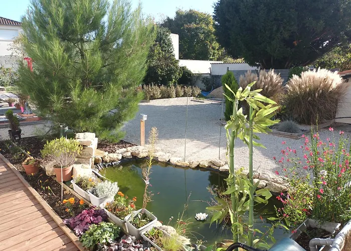 Couette-café Avec Terrasse *